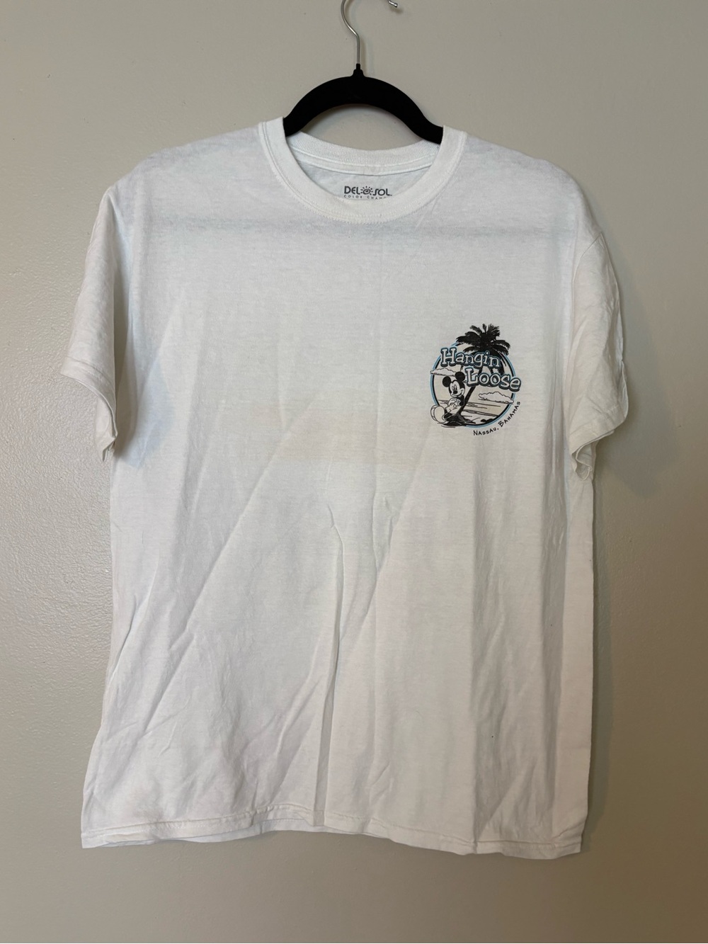 Women’s Disney Del Sol White 'Hangin Loose' Graphic Tee Color Changing